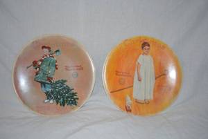 lot 153 image: Norman Rockwell Christmas 1974 and 1975 Plates