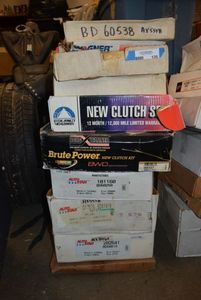 lot 120 image: Clutch Kits