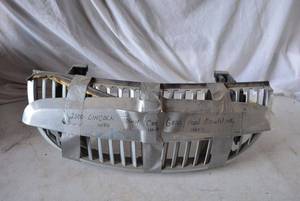 lot 274 image: 2000 Lincoln Town Car GrillHood Moulding, Used