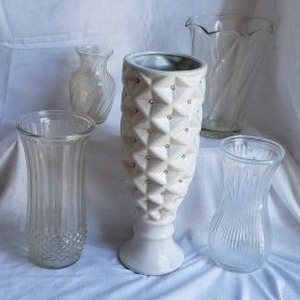lot 229 image: Vases, various Sizes, see pictures