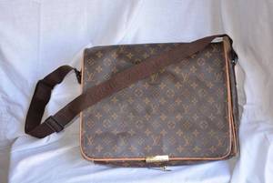 lot 242 image: Louis Vuitton Bag