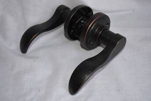 lot 186 image: Better Home Products None-Handed Lever # 95211DB, Dark Bronze