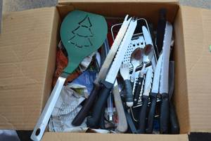 lot 304 image: Kitchen Utensils and Glassware, see pictures