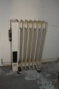 lot 300 image: DeLonghi Space Heater