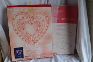lot 309 image: Valentines Window Decorations