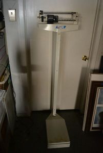 lot 314 image: Detecto Medical Scale