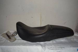 lot 327 image: Motorcycle Seat and Side Deflector