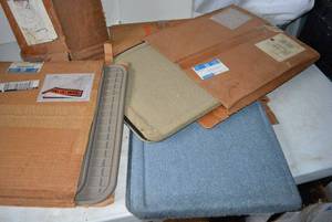lot 325 image: 3 Pairs of Floor Mats and 1 Rear Van Mat as shown