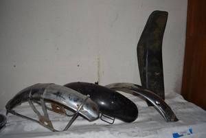 lot 344 image: Motorcycle Fenders and Kawasaki Seat as shown