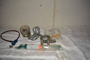 lot 370 image: Carabiners, Air Pump, Cable Lock