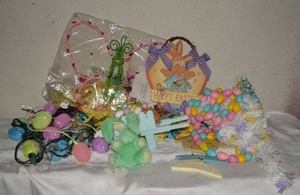 lot 384 image: Easter Lights and Decorations