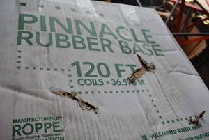 lot 434 image: Pinnacle Rubber Base, 3 Coils, Unsure of Total Amount, see pictures