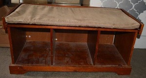 lot 439 image: 3 Compartment Wooden Bench with Seating Pad