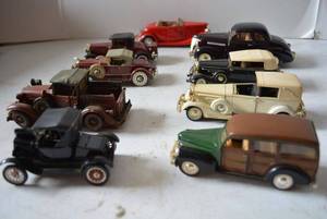 lot 409 image: Cast metal and plastic Model Cars as shown