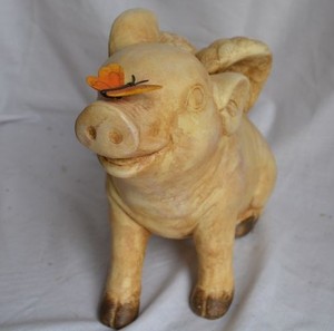 lot 468 image: Flying Pig Statue