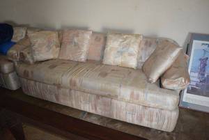 lot 485 image: Henredon Furniture Sofa, Multicolored, Single Cushion