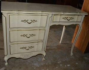 lot 492 image: American of Martinsville Mid-Century Desk (Matches Lot 491)