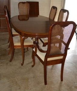 lot 496 image: Mid-Century Cherry Veneer Dining Table with 6 Cane Back Chairs, Cabriole Legs, Velvet Upholstery, 1 Leaf 20