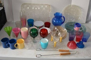 lot 515 image: Plastic Serving Trays and Glassware Plus Grill Tongs