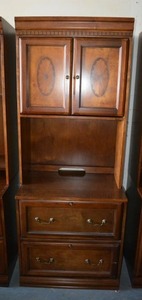 lot 521 image: Cherry Stained Bookcase (Matches Lots 520 and 522)