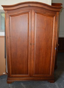 lot 470 image: Thomasville Cherry Wood 2 Door Armoire with Dovetailed Drawers, Adjustable Shelves, Interior Mirror, and Outlet