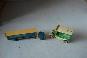 lot 408 image: Fuller Model TruckCoin Bank and CNB Semi truck Model