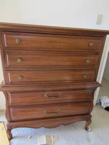 lot 2 image: Chest of 5 drawers with stock number 1297