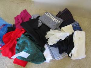 lot 19 image: Assorted fabric lot