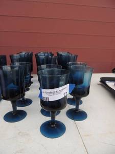 lot 27 image: 6 34 Blue glass-glasses  QTY 10   6  blue glasses  QTY 6