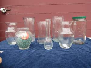 lot 37 image: 8 vases 6 to 12  assorted