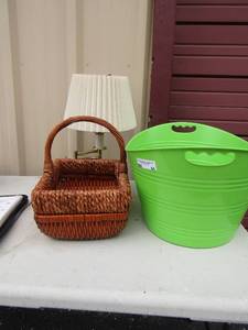lot 54 image: Green plastic basket, wicker basket and  gold lamp with shade 18