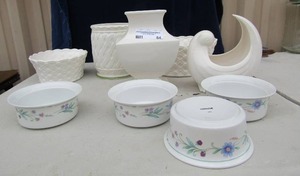 lot 84 image: 4 Oneida bowls ,  JOSEF Original porcelain wicker design cannister and  2 Fitz & Floyd baskets
