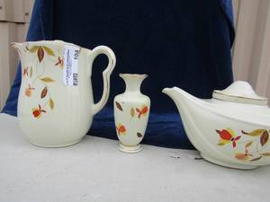 lot 104 image: Superior Hall Mary Dunbar Tea pot  with DIFFUSER   ,COFFEE POT   and Vase