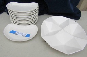 lot 119 image: White chip and dip platter  AND bone plates X 10