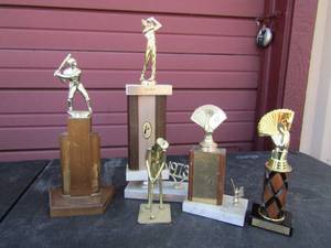 lot 112 image: Bag of bridge trophies