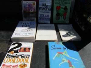 lot 141 image: Large lot of books Nicholas Sparks, James Patterson, John Grissom and many others