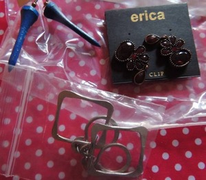 lot 179 image: 3 pair of earring - golf tees, clip back red jewel and silver metal circle in a square