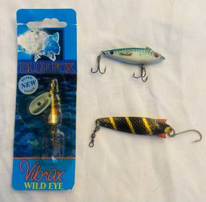 lot 71 image: 3 Fishing Lures