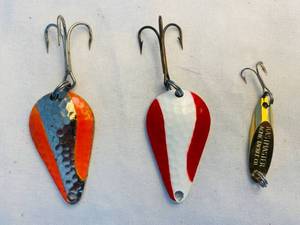 lot 110 image: 3 Fishing Lures