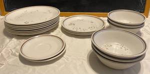 lot 111 image: Royal Albert England Bitter Sweet 7 Dinner Plates, 3 8.5 Saucers, 6 Bowls, and 2 6.25 Saucers