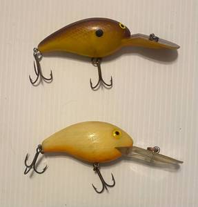 lot 218 image: 2 Spoonbill Lures