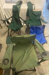 lot 217 image: 4 Folding Lounging Chairs