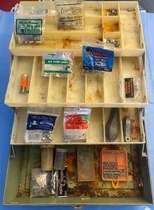 lot 206 image: Tackle Box with various sinkers