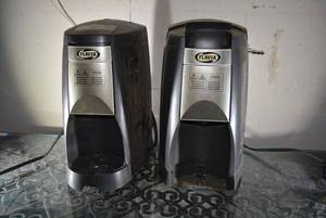 lot 30 image: 2 Flavia Small Brewers Model SB100 with water reservoirs