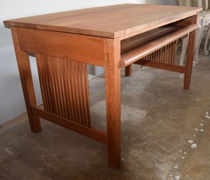 lot 9 image: Stickley Mission Style Computer Desk, Keyboard Shelf