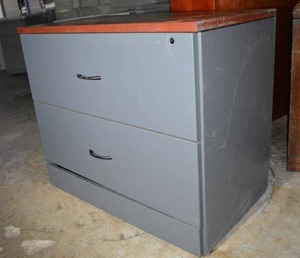 lot 71 image: Grey Laminate 2 Drawer File Cabinet (29 x 20 x 36)