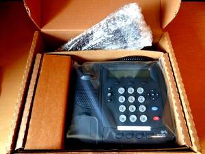 lot 65 image: UNUSED IN BOX - 3COM NBX 3101 Basic IP Phone 3C10401A - COMPLETE