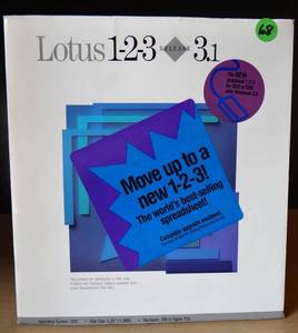 lot 68 image: VINTAGE Lotus 1-2-3 Release 3.1 DOS Windows PC AT Software and Manuals
