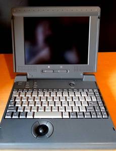 lot 118 image: RARE Vintage NanTan Laptop Notebook Computer FMA7500AC