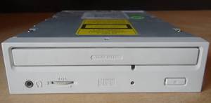 lot 159 image: MITSUMI CRMC-FX400B 4XIDE CD-ROM DRIVE - $$$